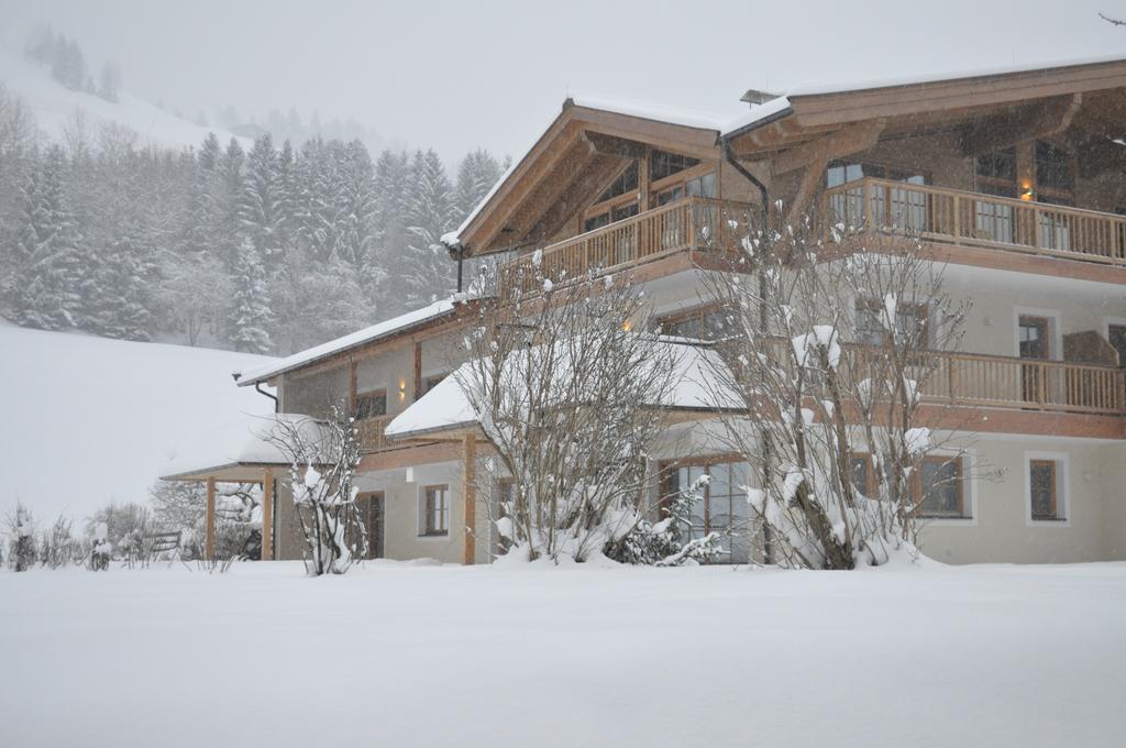 Alpen Chalet Dorfwies เคิร์ชแบร์ก อิน ทิโรล ภายนอก รูปภาพ